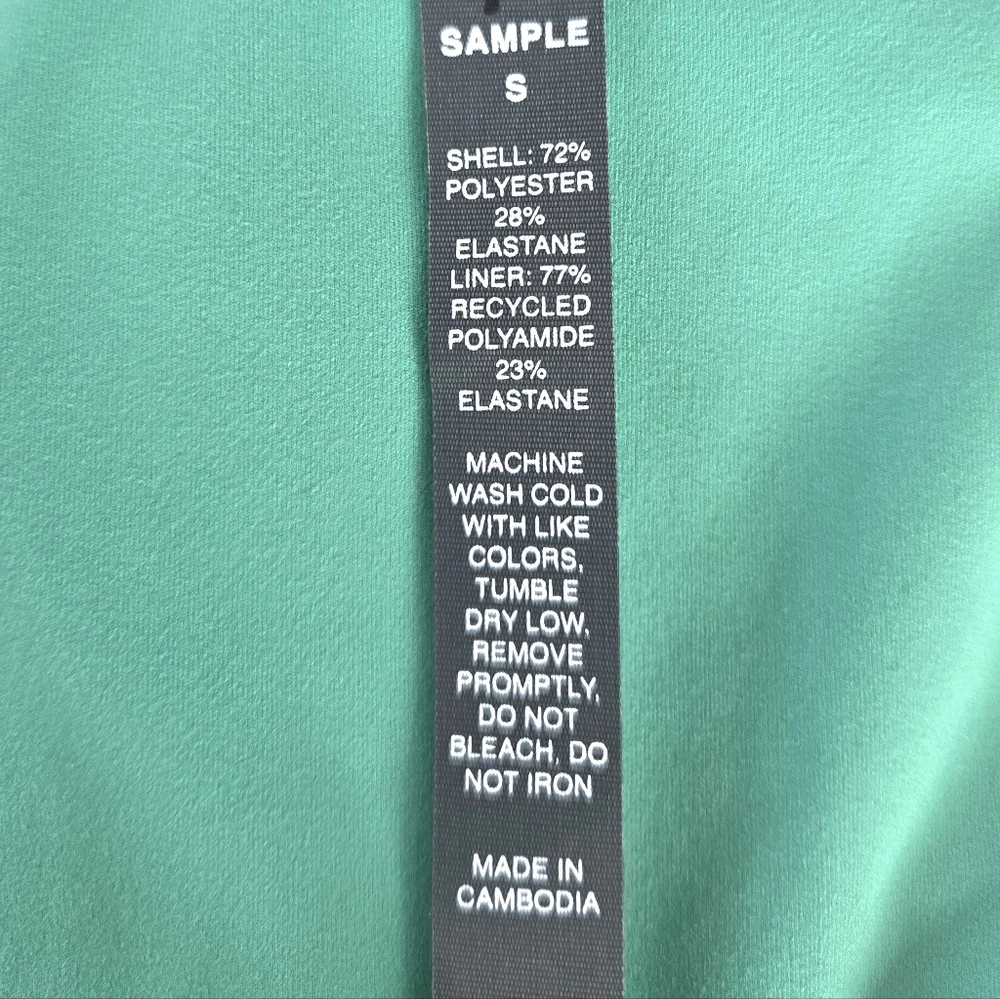 Vuori One Shot Tennis Dress NWT Tennis Prep Casual Performance Wear Athleisure - Picture 11 of 13